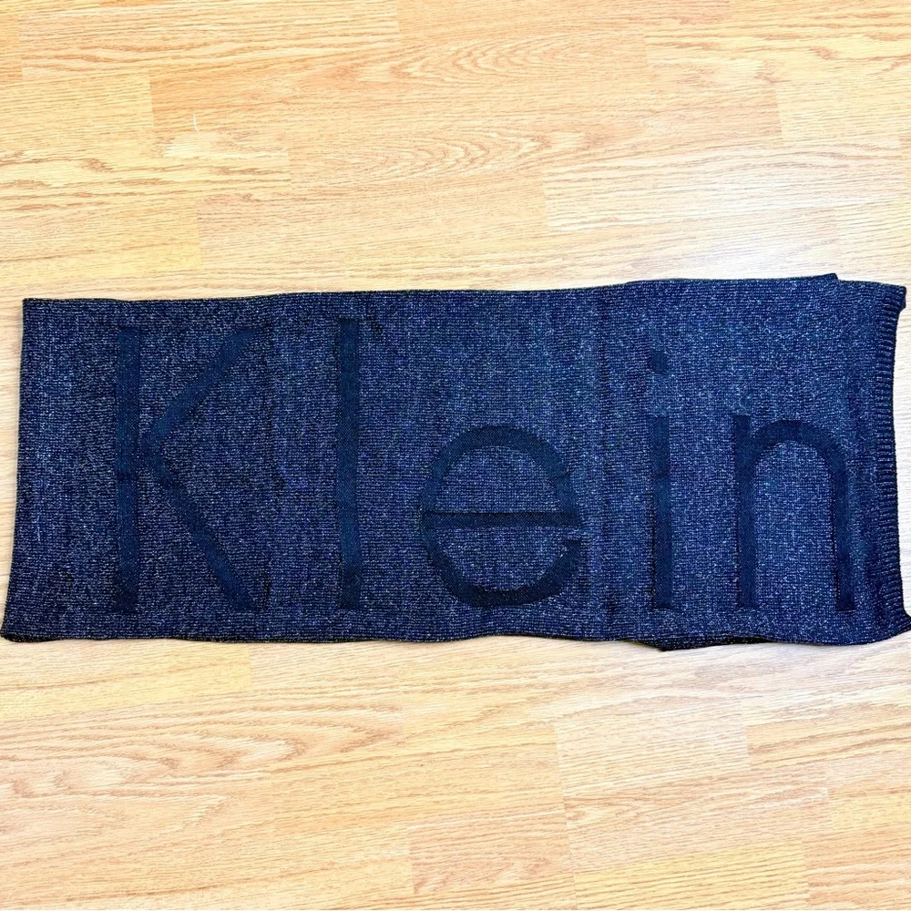 90’s Calvin Klein LOGO WOVEN scarf in black gold silver metallic knit embossed